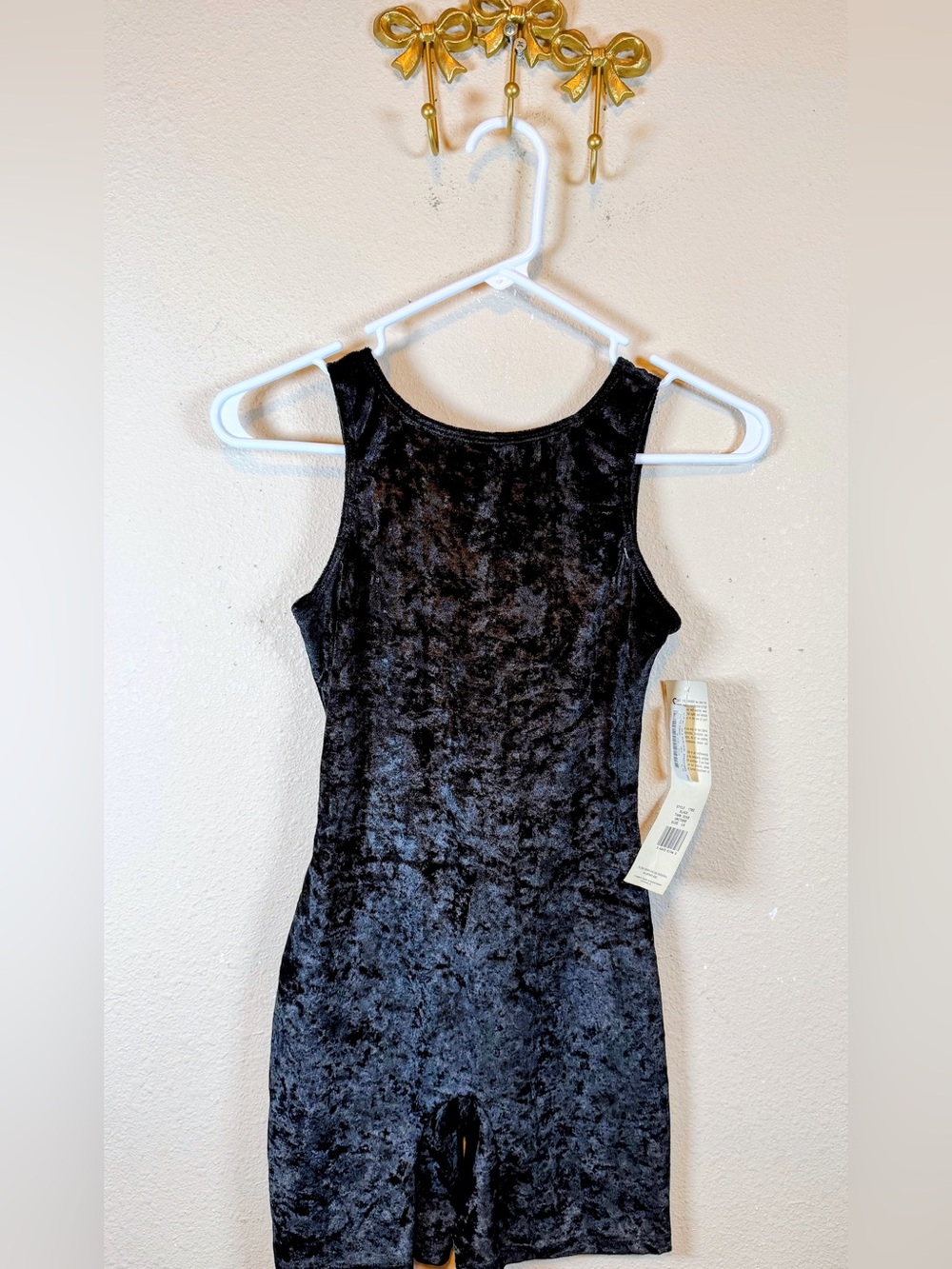 Danskin Black Velvet Sleeveless Dancewear Romper. Size L